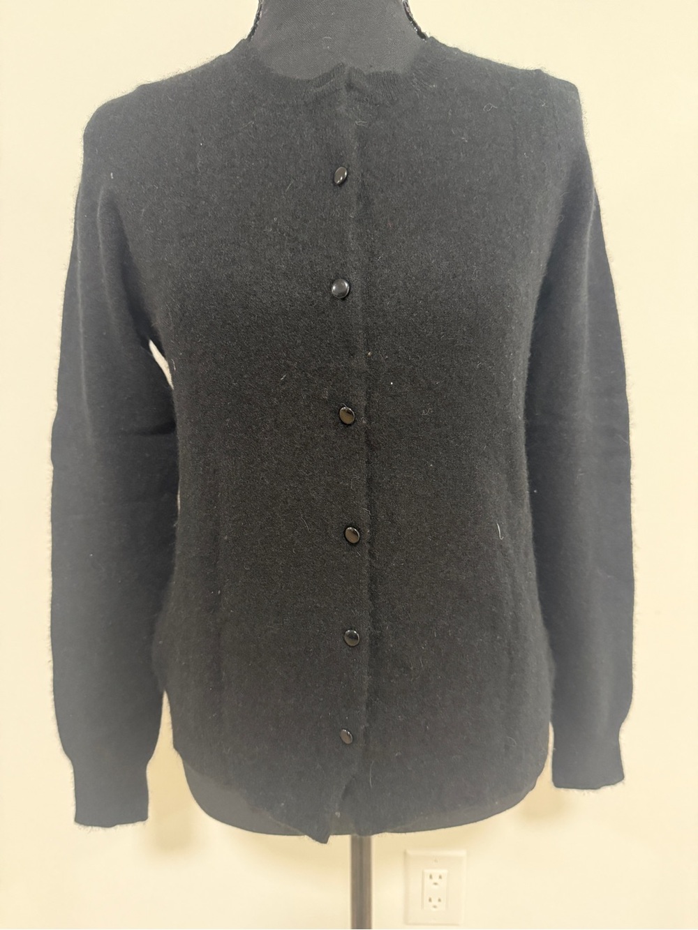Adrienne Vittadini Women’s M 100% Cashmere Black Cardigan Button Front Crewneck